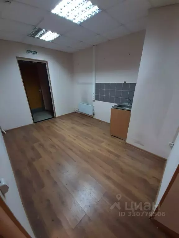 Помещение свободного назначения в Москва ул. Брусилова, 7 (17 м) - Фото 1
