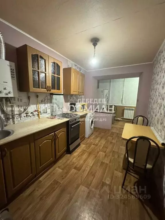 3-к кв. Ростовская область, Новочеркасск Коммунальная ул. (56.8 м) - Фото 1