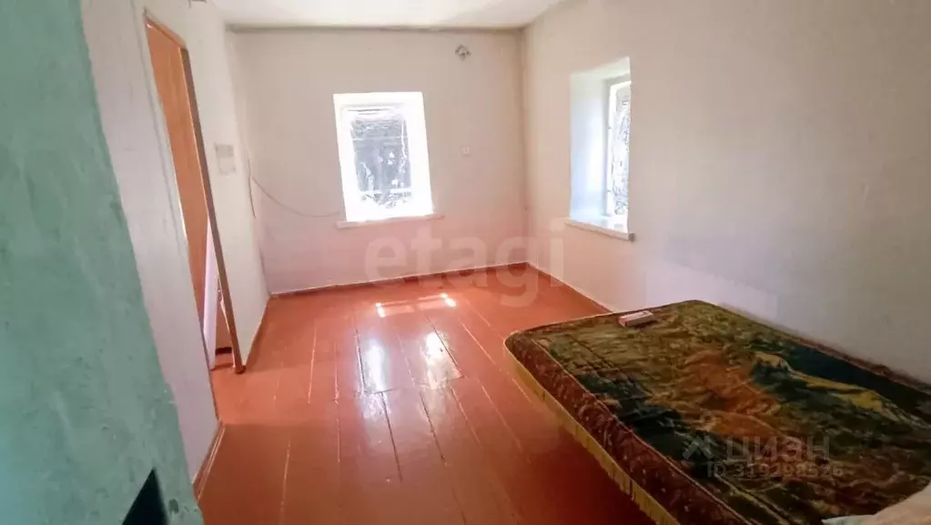 Дом в Кемеровская область, Юрга Линейный пер., 18 (39 м) - Фото 1