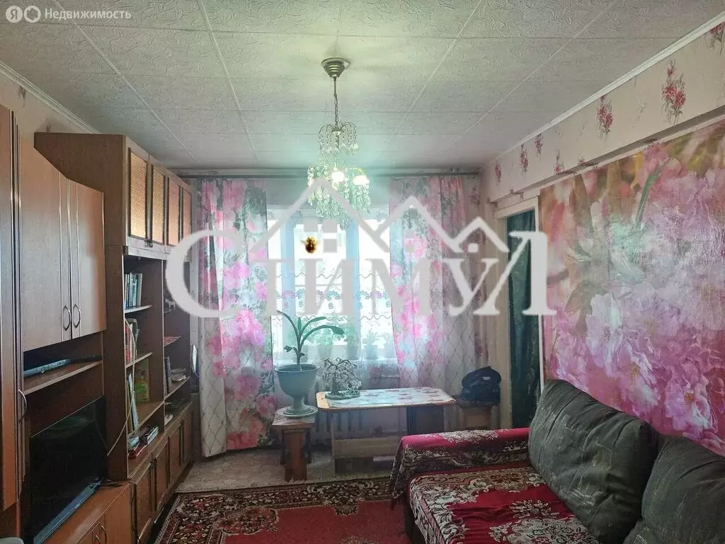 4-комнатная квартира: Сорск, улица Кирова, 21 (59.8 м) - Фото 1