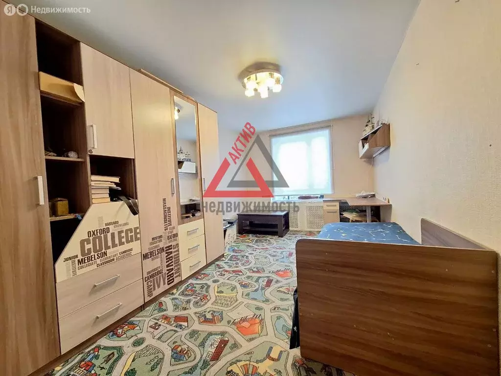 4-комнатная квартира: Каменск-Уральский, улица Кутузова, 35А (84.1 м) - Фото 2