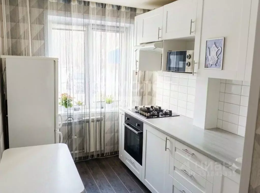 2-к кв. Омская область, Омск Заозерная ул., 10 (54.0 м) - Фото 1