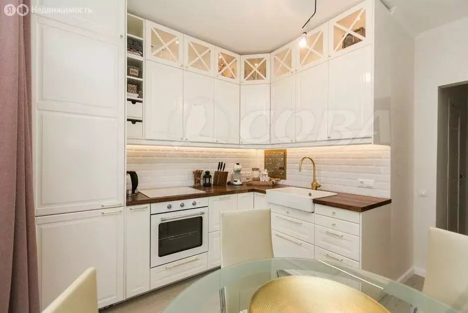 1-комнатная квартира: Тюмень, улица Парада Победы, 7 (35 м) - Фото 1