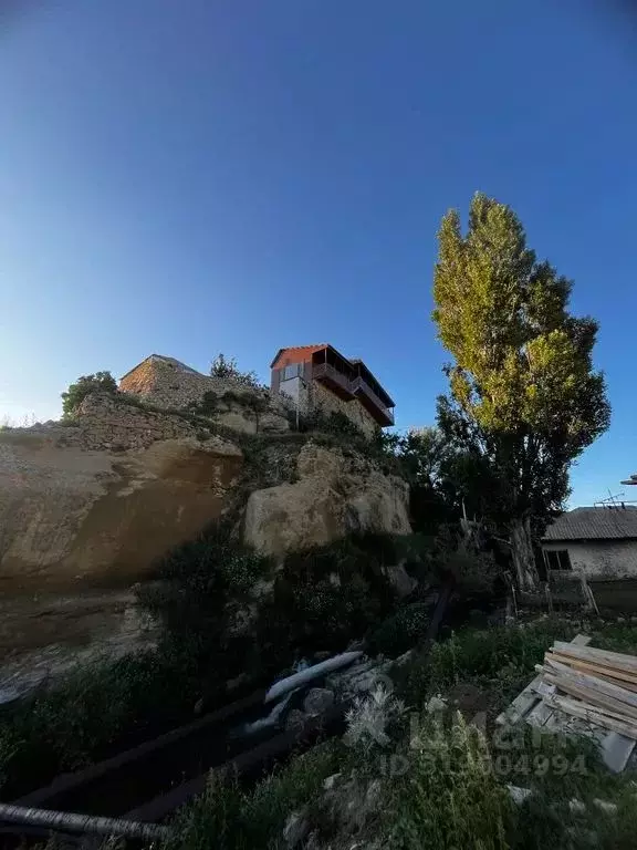 Дом в Дагестан, с. Хунзах ул. Хунзахская, 24 (50 м) - Фото 0