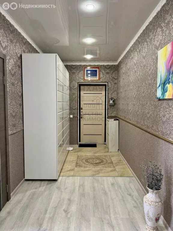 3-комнатная квартира: Нефтекамск, Городская улица, 8 (80 м) - Фото 1