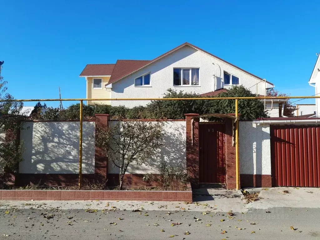 Коттедж в Крым, Сакский район, с. Уютное ул. Дружбы, 85 (206 м) - Фото 1