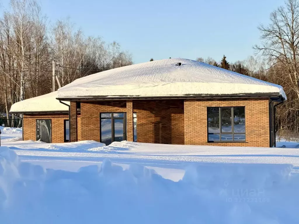Дом в Калужская область, Жуковский муниципальный округ, д. Рождествено ... - Фото 1