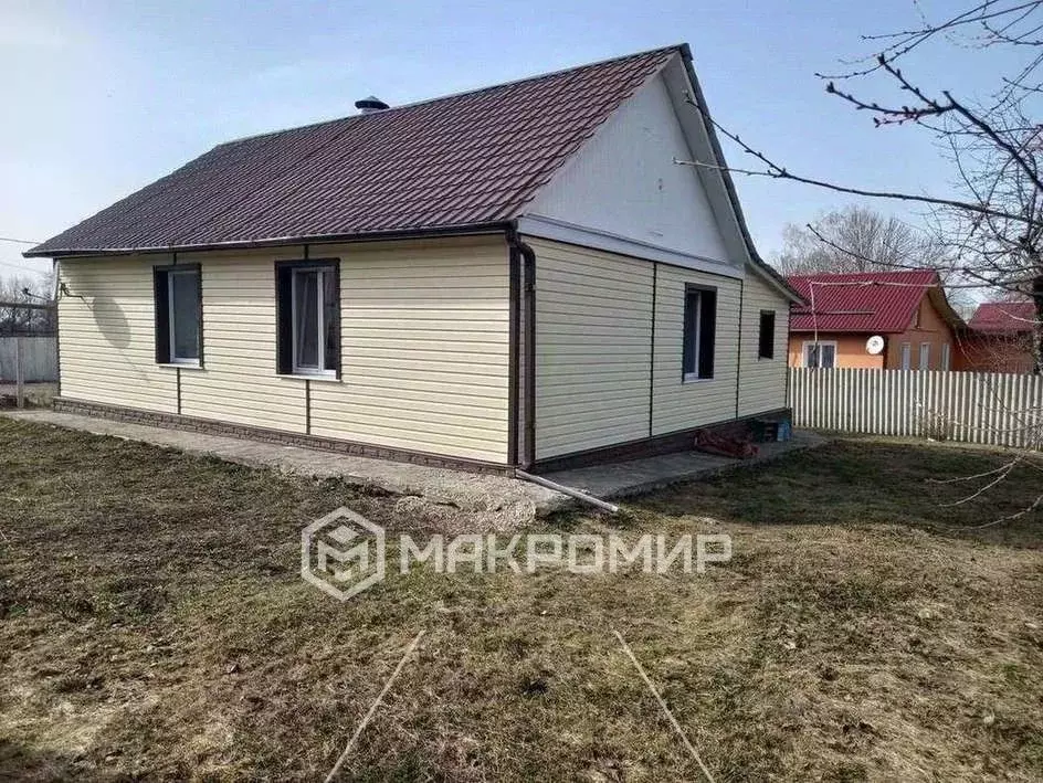 Дом в Орловская область, Урицкий район, Городищенское с/пос, с. ... - Фото 1