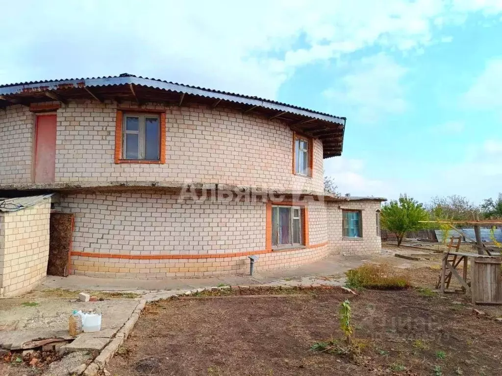 Дом в Ростовская область, Белокалитвинский район, пос. Коксовый ул. ... - Фото 1