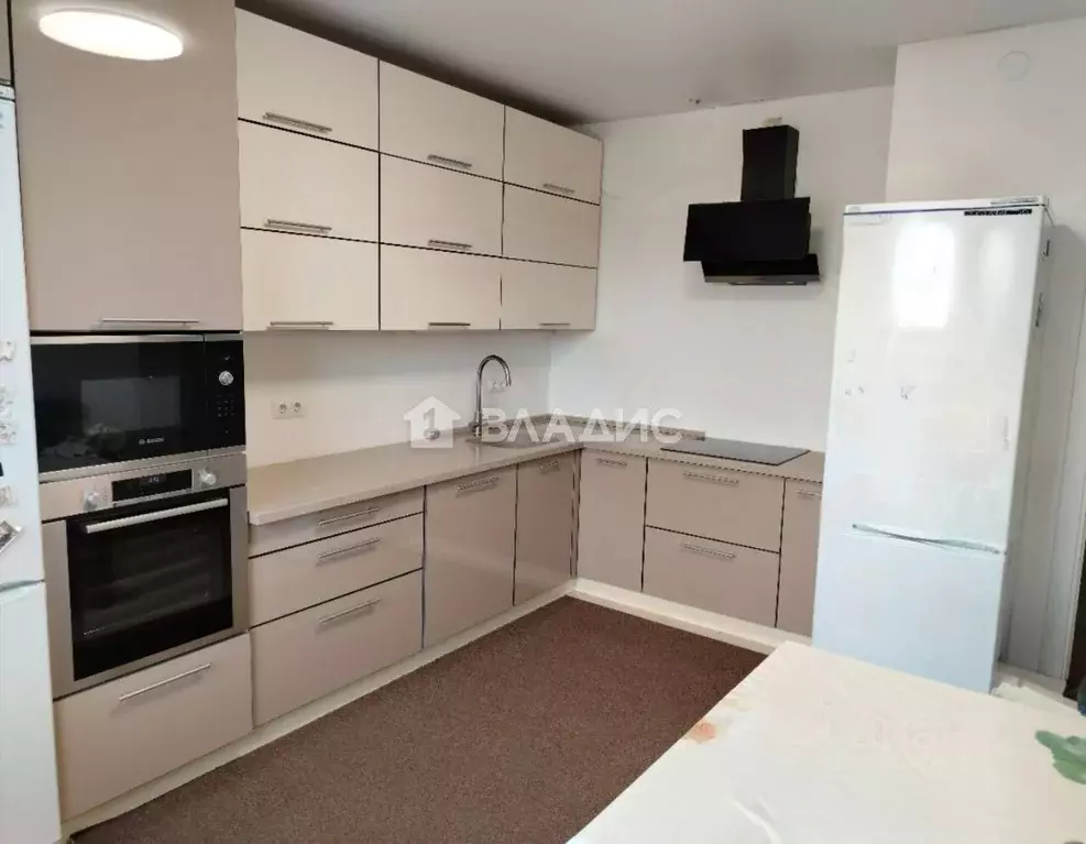 3-к кв. Москва ул. Саларьевская, 8к3 (85.2 м) - Фото 1