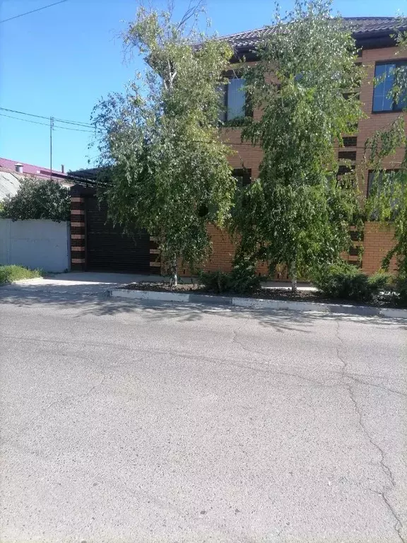 Дом в Краснодарский край, Ейск Ростовская ул, 65 (180.0 м) - Фото 1