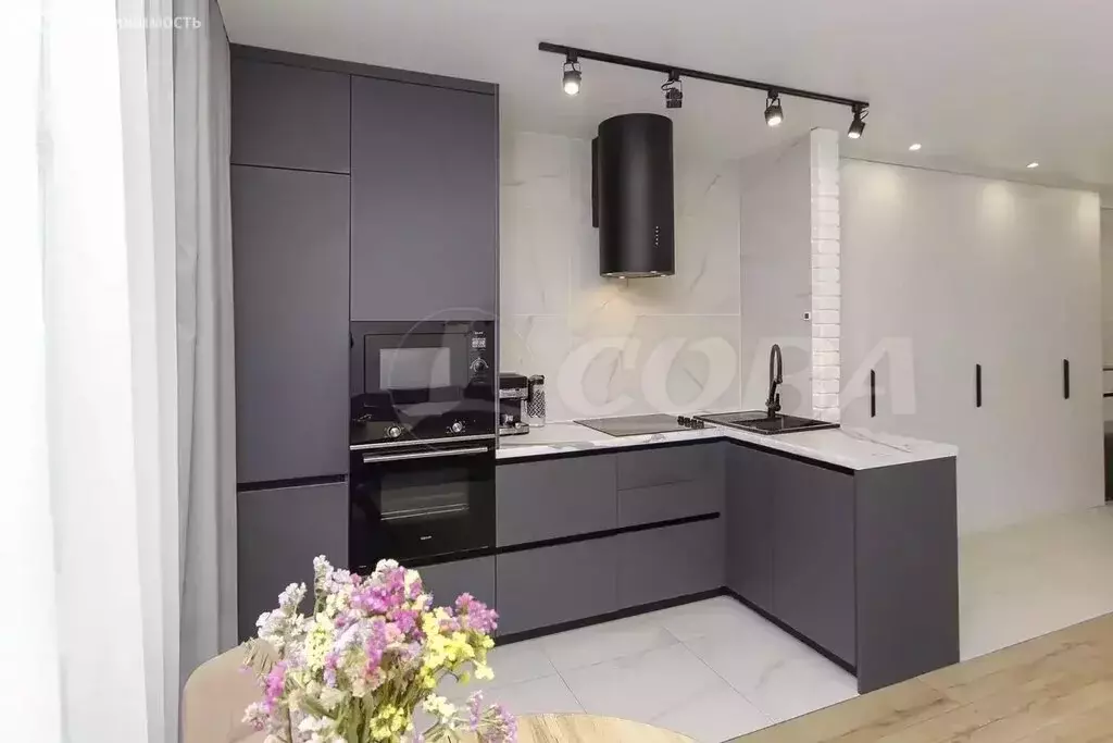 2-комнатная квартира: Тюмень, Краснооктябрьская улица, 14 (56 м) - Фото 1