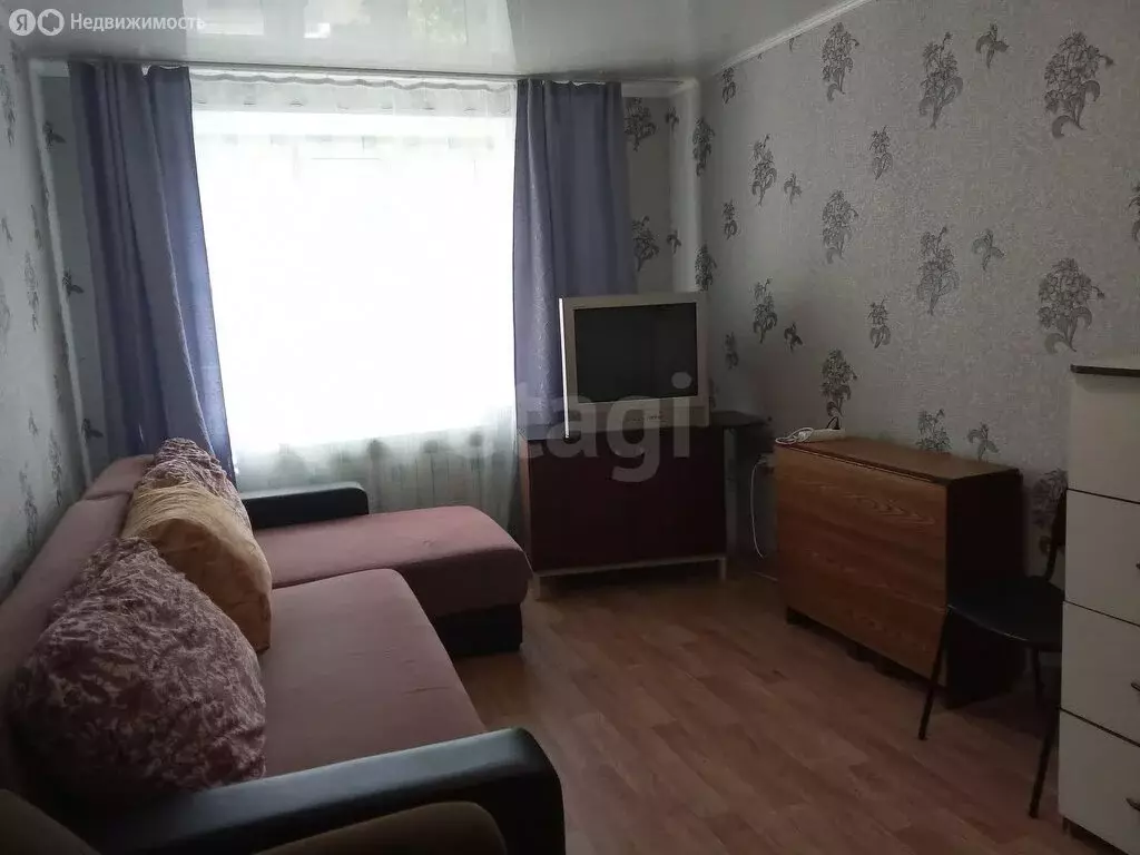 1-комнатная квартира: Пласт, улица Титова, 9 (35 м) - Фото 1