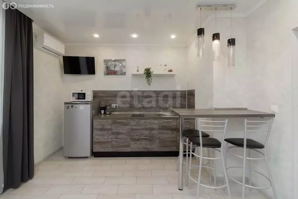 Квартира-студия: Тюмень, улица Раушана Абдуллина, 2к1 (29.5 м) - Фото 2