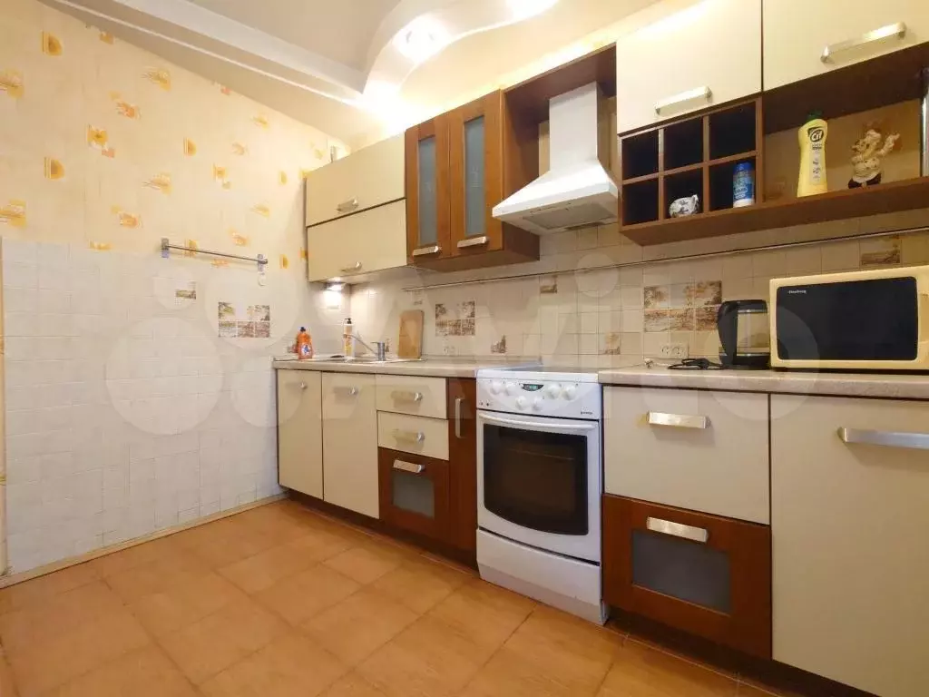 3-к. квартира, 80 м, 4/10 эт. - Фото 1