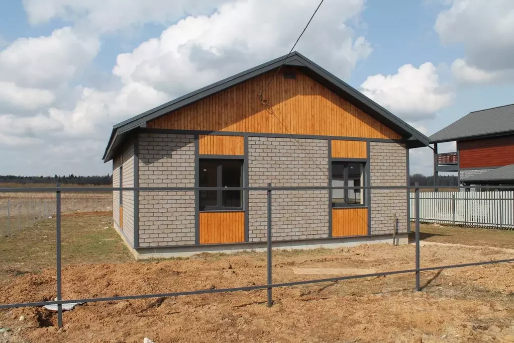 Дом в Калужская область, Жуковский район, Чубарово с/пос, д. Нара  ... - Фото 2