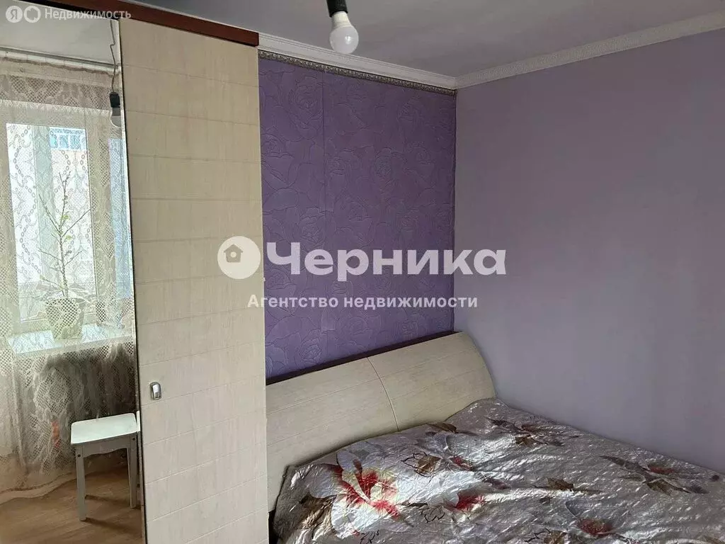 3-комнатная квартира: Новошахтинск, улица Можайского, 3 (50 м) - Фото 1