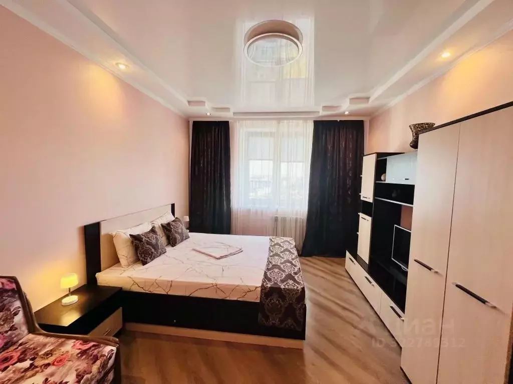 2-к кв. Орловская область, Орел ул. Революции, 3к1 (70.0 м) - Фото 1