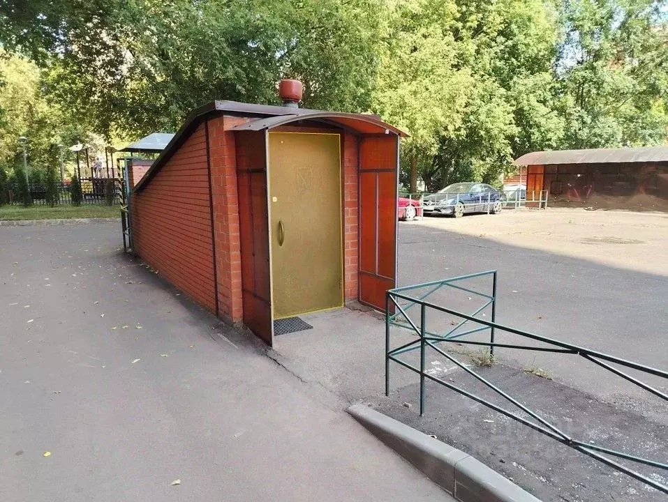 Гараж в Москва ул. Короленко, 5 (13 м) - Фото 2