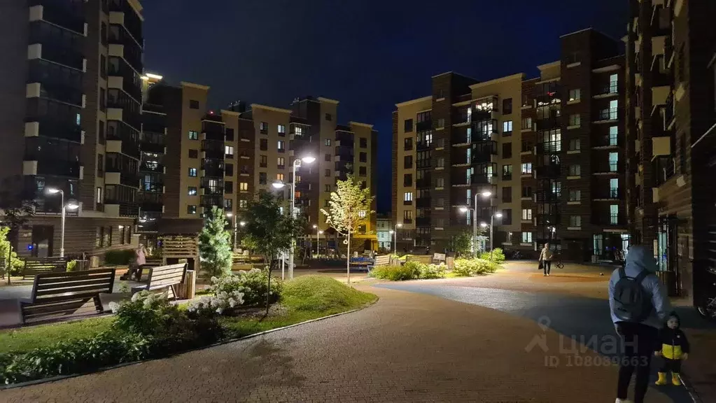 2-к кв. Красноярский край, Красноярск ул. Академгородок, 66 (60.0 м) - Фото 0
