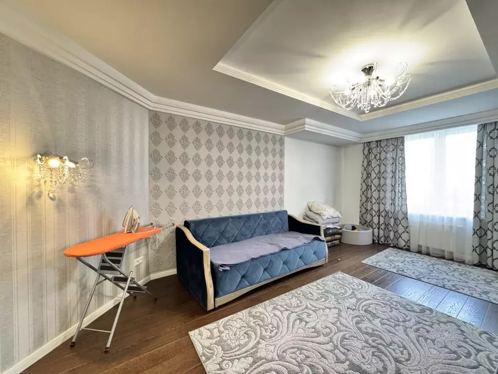 2-к кв. Свердловская область, Екатеринбург ул. Циолковского, 27 (70.0 ... - Фото 0