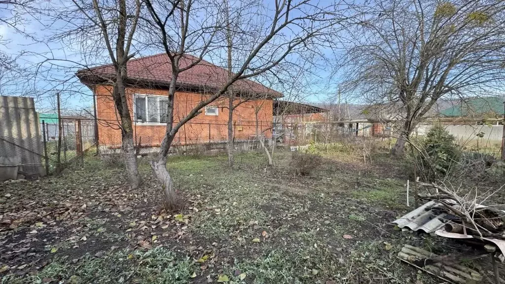 Дом в Адыгея, Майкопский район, Победенское с/пос, пос. Удобный ул. ... - Фото 1