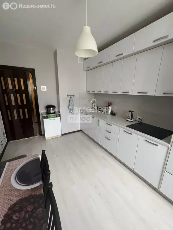 2-комнатная квартира: Омск, Осоавиахимовская улица, 181к3 (58.3 м) - Фото 0