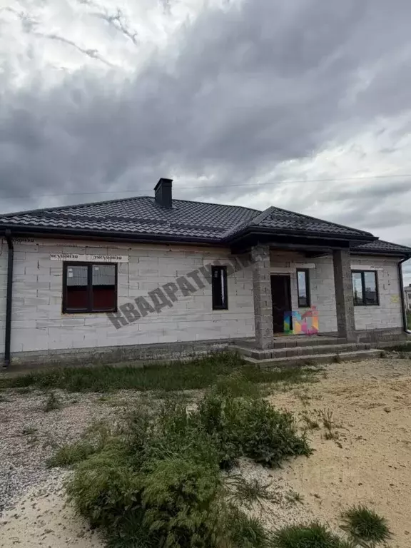Дом в Калмыкия, Целинный район, с. Троицкое ул. Пушкина, 58 (138 м) - Фото 1