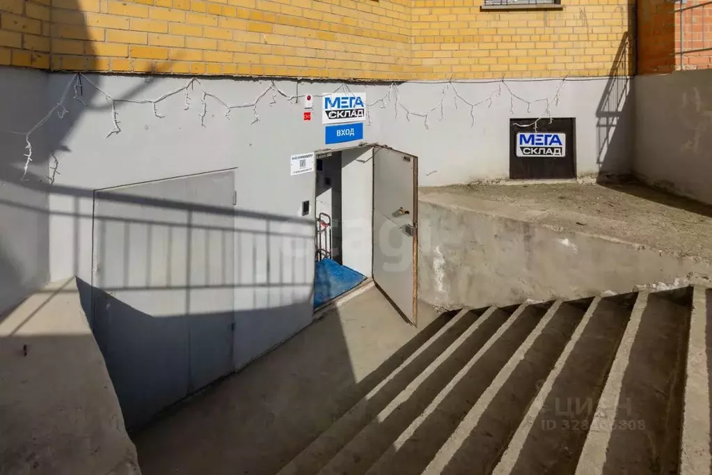 Склад в Тюменская область, Тюмень Микрорайон мыс, ул. Малиновского, 6 ... - Фото 1