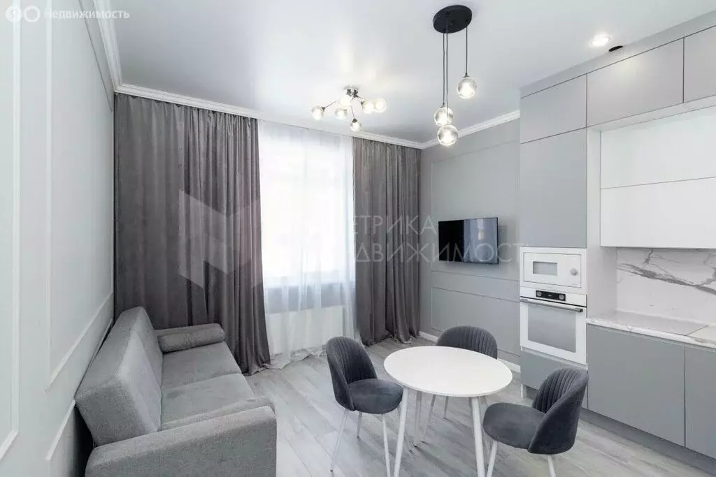 1-комнатная квартира: Тюмень, улица Фармана Салманова, 14 (45 м) - Фото 1