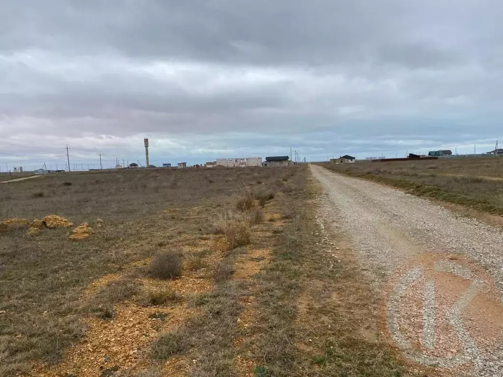 Участок в Крым, Сакский район, Суворовское с/пос, с. Каменоломня ул. ... - Фото 1