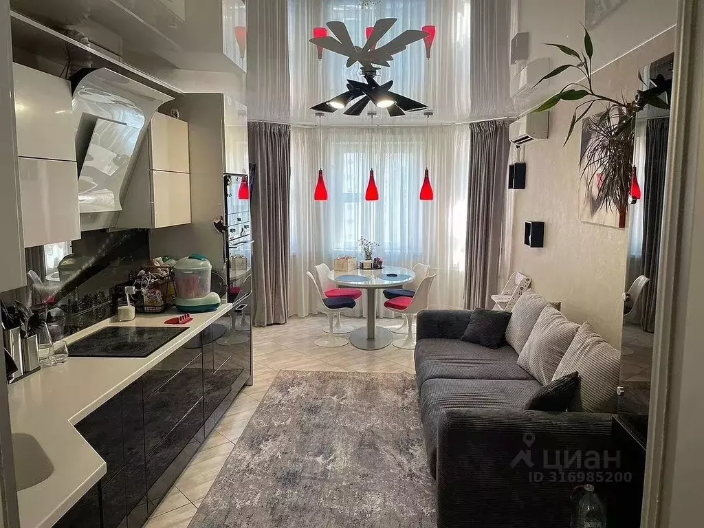 3-к кв. Москва ул. Академика Анохина, 9 (80.0 м) - Фото 0