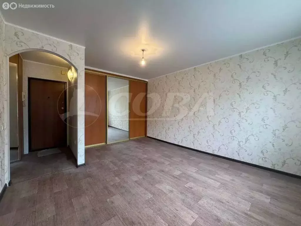 1-комнатная квартира: Тюмень, улица Коммунаров, 37 (30.1 м) - Фото 1