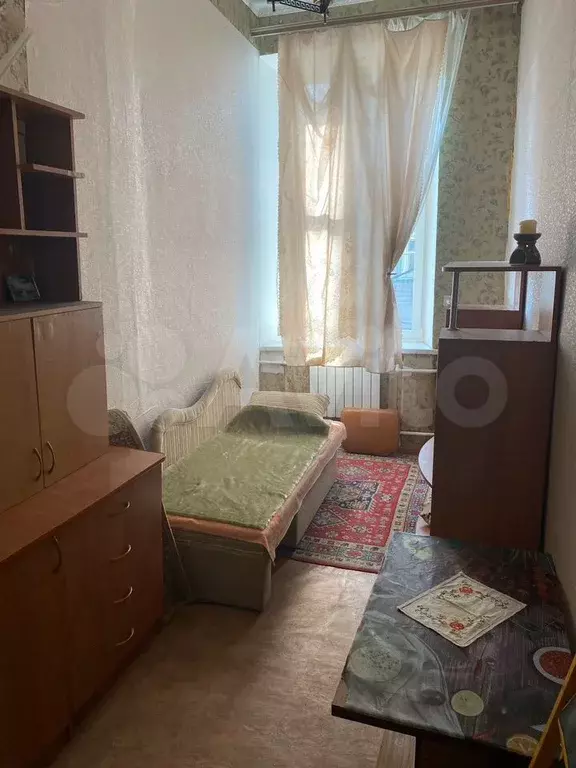 Комната 10 м в 4-к., 2/2 эт. - Фото 1