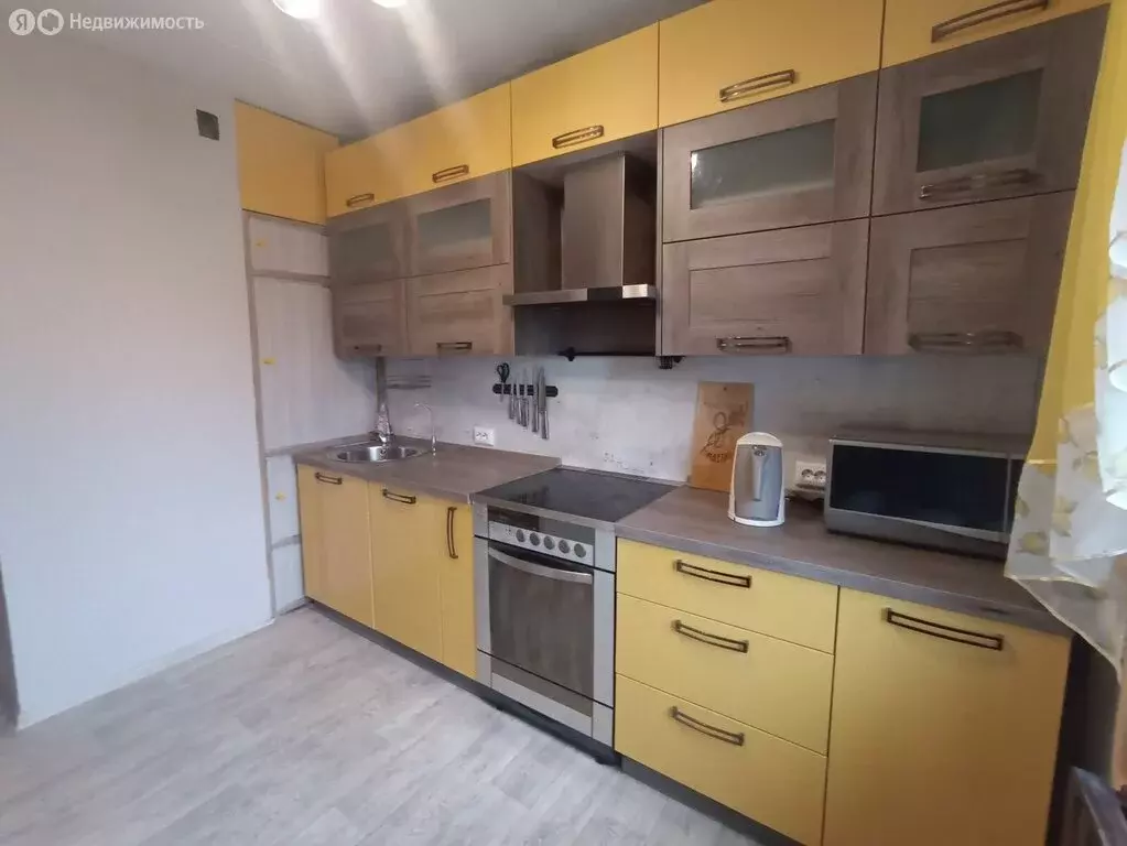 3-комнатная квартира: Санкт-Петербург, Российский проспект, 5 (63.8 м) - Фото 1