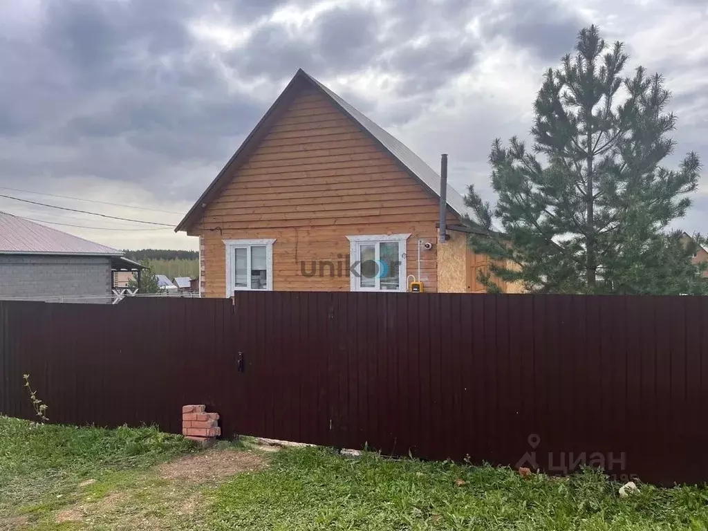 Дом в Башкортостан, Иглинский сельсовет, с. Иглино ул. Уфимская, 36 ... - Фото 1