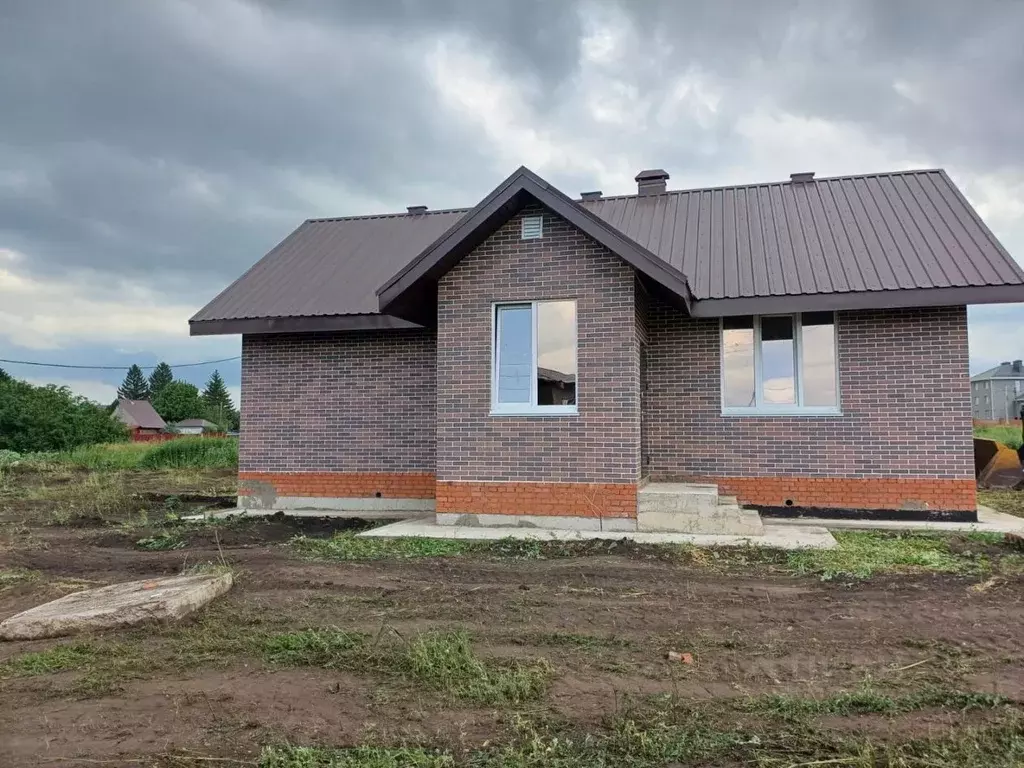 Дом в Башкортостан, Уфимский район, Дмитриевский сельсовет, д. ... - Фото 0