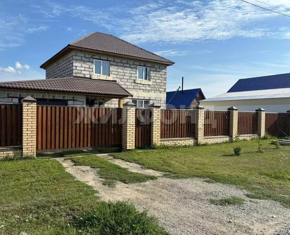 Дом в Новосибирская область, Коченево рп ул. Архитектурная (188 м) - Фото 1