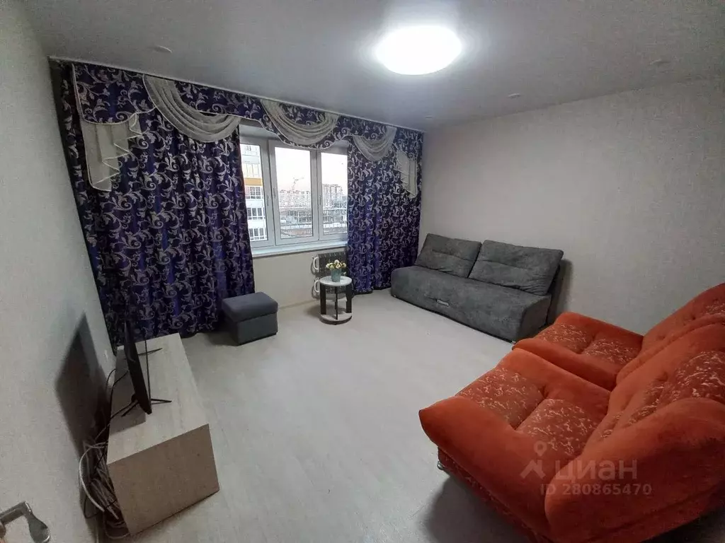 3-к кв. Алтайский край, Барнаул ул. Сергея Семенова, 26 (64.0 м) - Фото 1