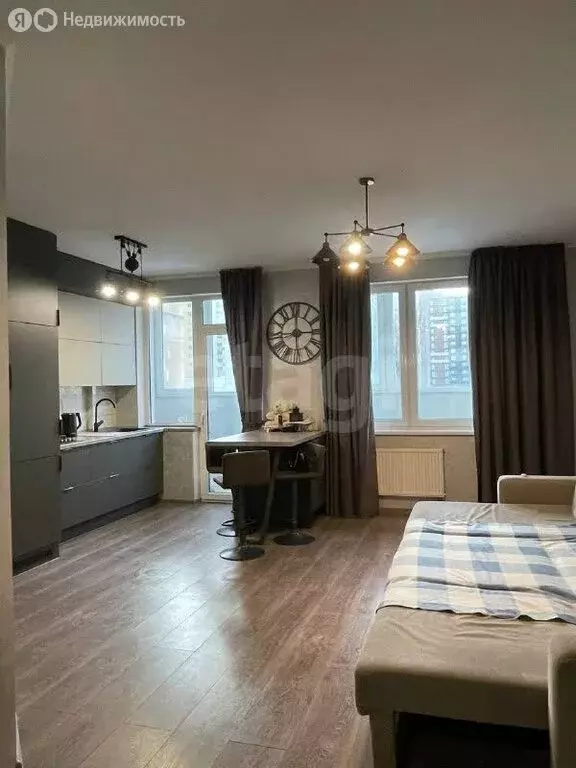 Квартира-студия: Калининград, улица Олега Кошевого, 17 (46.5 м) - Фото 1