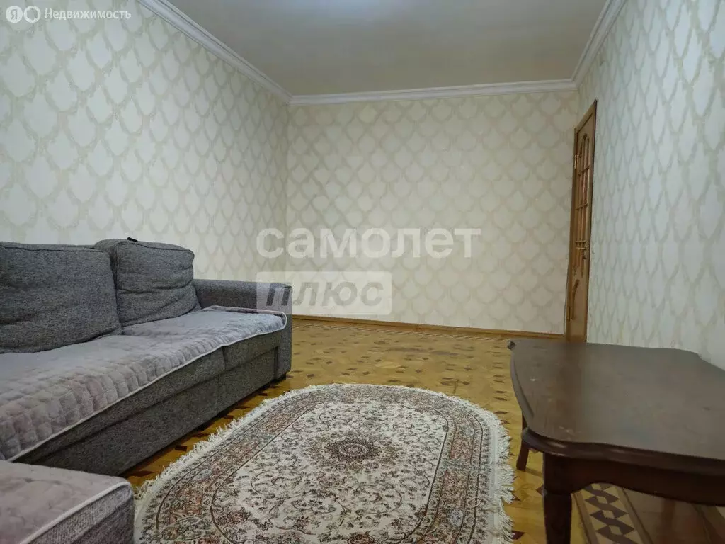 3-комнатная квартира: Махачкала, проспект Имама Шамиля, 77Б (80 м) - Фото 1