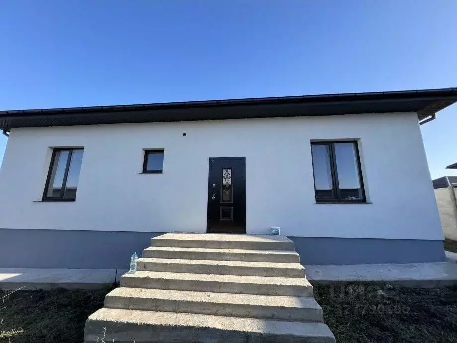 Дом в Крым, Симферопольский район, Трудовское с/пос, с. Строгоновка  ... - Фото 1