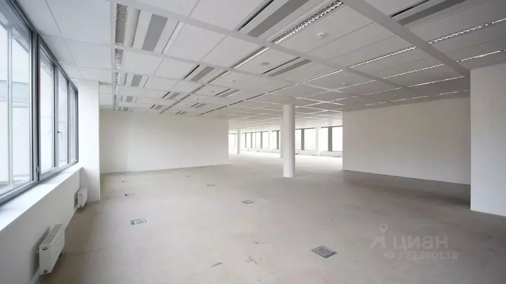 Помещение свободного назначения в Саха (Якутия), Якутск ул. Кальвица, ... - Фото 1