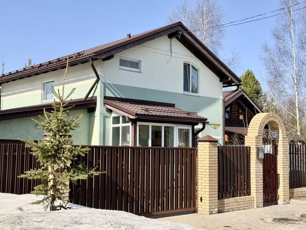 Дом в Удмуртия, Завьяловский район, д. Крестовоздвиженское ул. ... - Фото 1