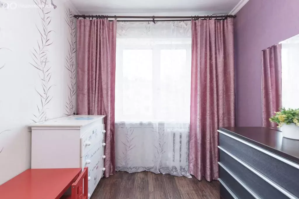 4-комнатная квартира: Новосибирск, улица Петухова, 106 (61 м) - Фото 2