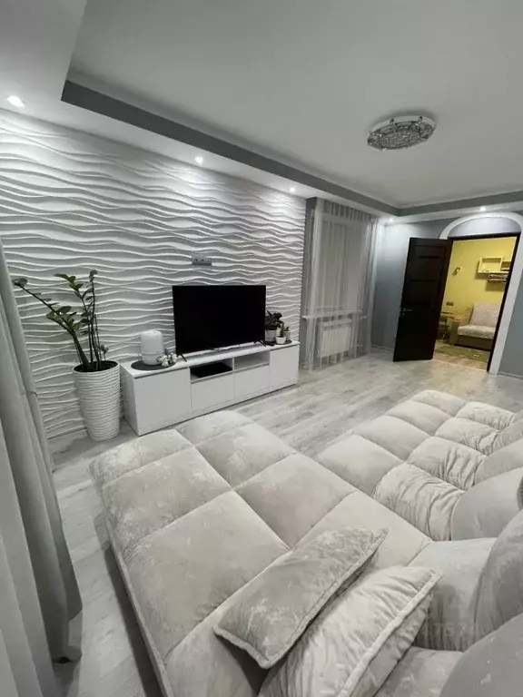 3-к кв. Омская область, Омск Заозерный мкр, ул. Лаптева, 3 (58.0 м) - Фото 1