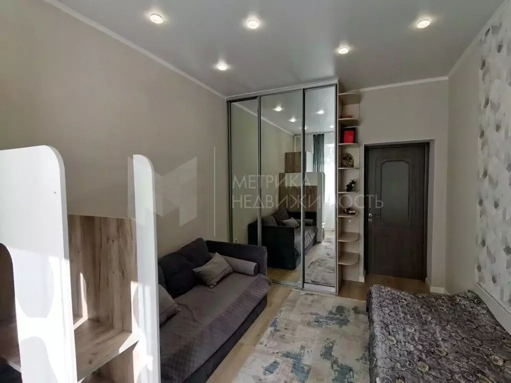 2-к кв. Тюменская область, Тюмень ул. Станислава Карнацевича, 14к1 ... - Фото 1