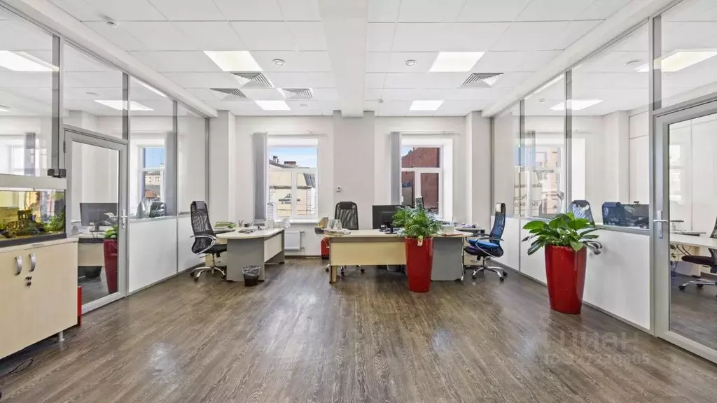 Офис в Санкт-Петербург 7-я Васильевского острова линия, 76 (206 м) - Фото 2