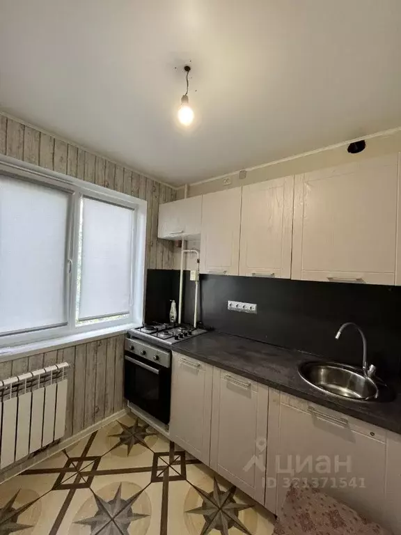 1-к кв. Омская область, Омск Краснознаменная ул., 25 (40.0 м) - Фото 1