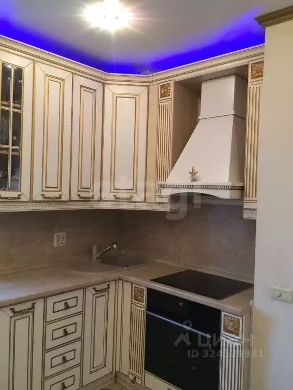 3-к кв. Кемеровская область, Кемерово ул. Авроры, 10 (82.3 м) - Фото 1